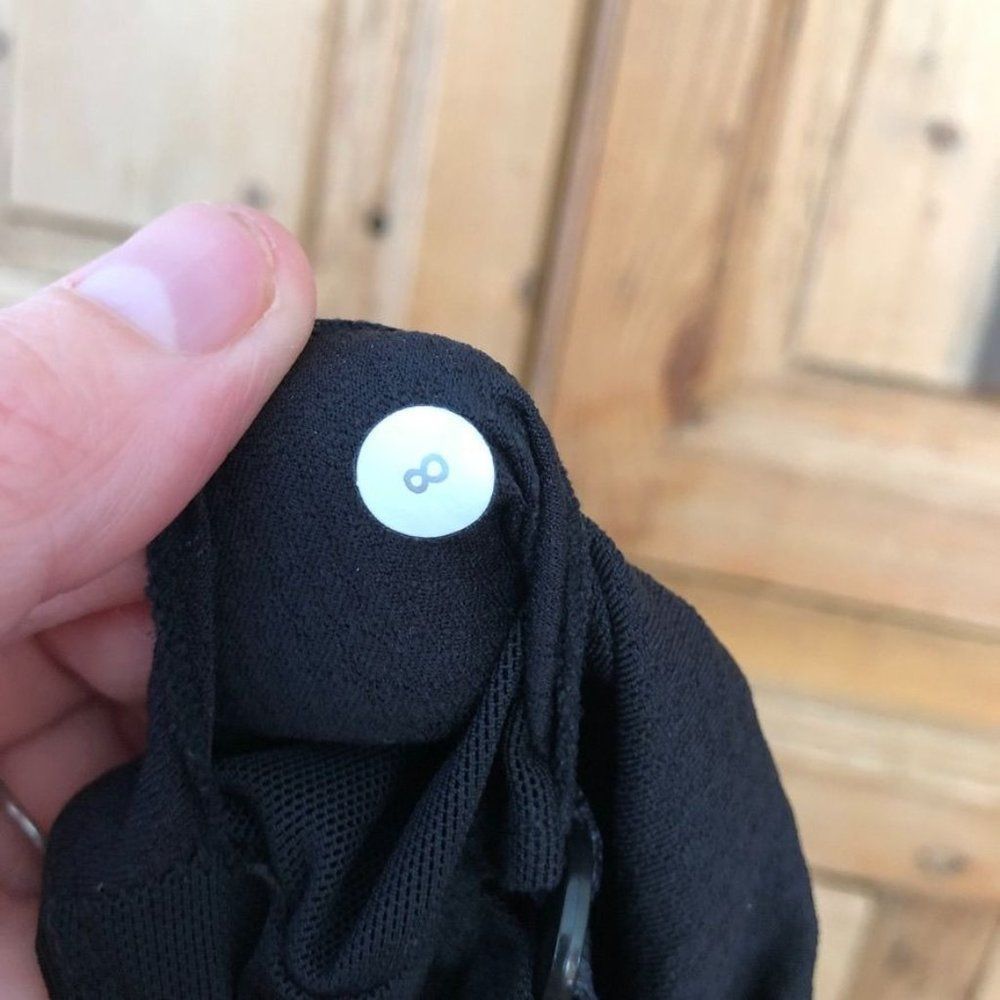 Lululemon 8 Black Adjustable Bra Tank Top - Picture 7 of 8